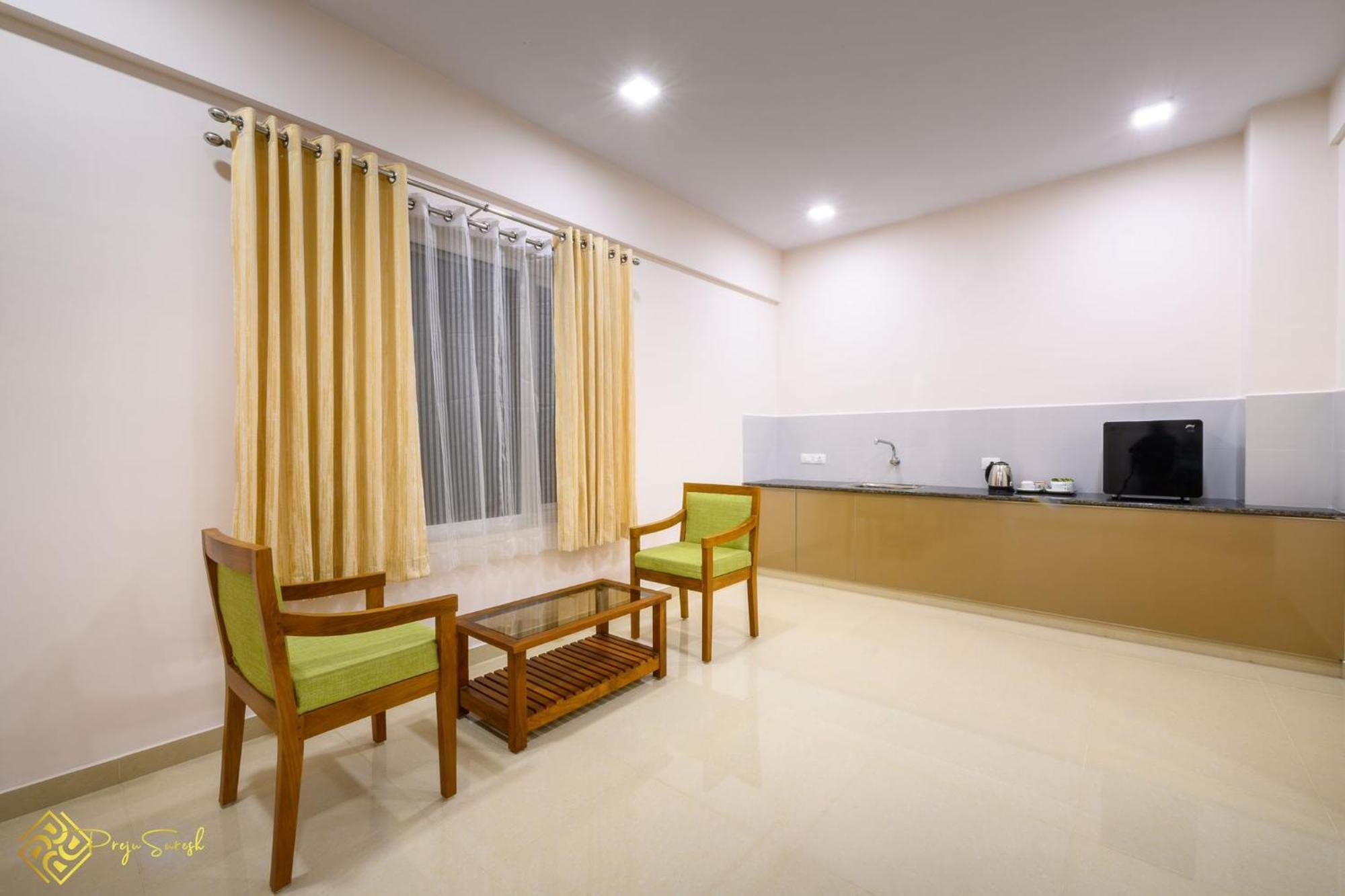Daffodils Luxury Airport Suites Kochi Exterior photo